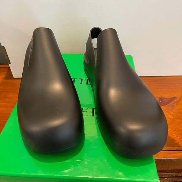 Bottega Veneta 661269 Womens Matt Rubber Black Sandals - Picture 8 of 11